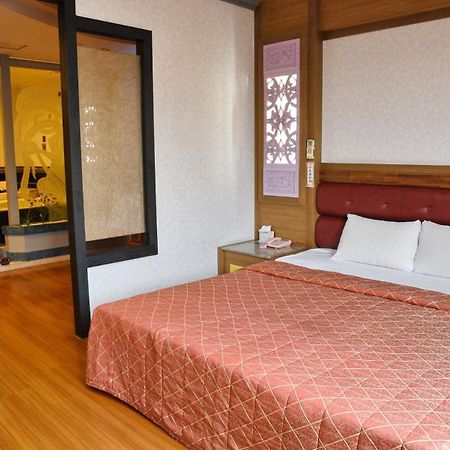 Love Boat Motel Chaozhou Buitenkant foto