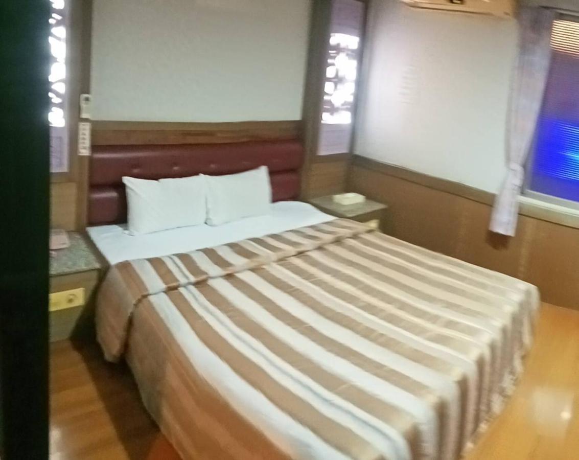 Love Boat Motel Chaozhou Buitenkant foto